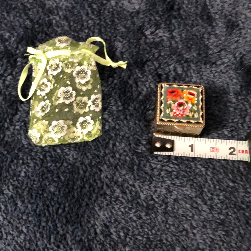 Small jewelry holder or even a medicine holder